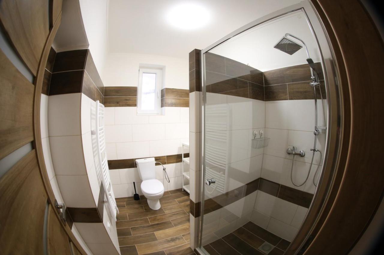 Villa Dom Marhula Štúrovo Esterno foto