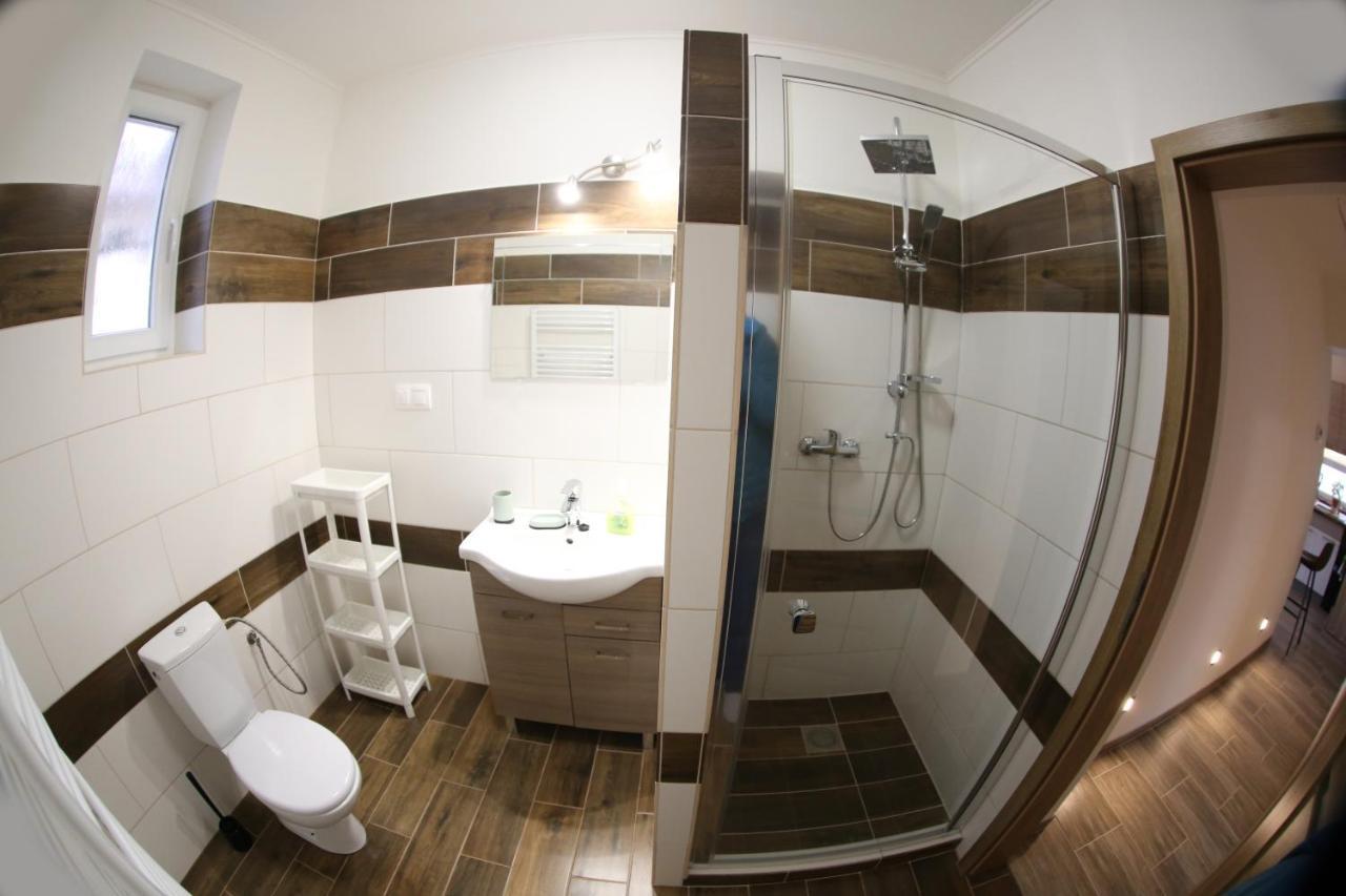 Villa Dom Marhula Štúrovo Esterno foto