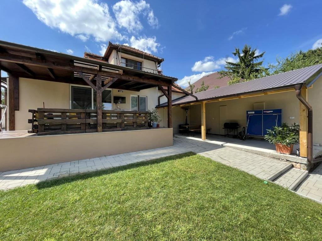 Villa Dom Marhula Štúrovo Esterno foto
